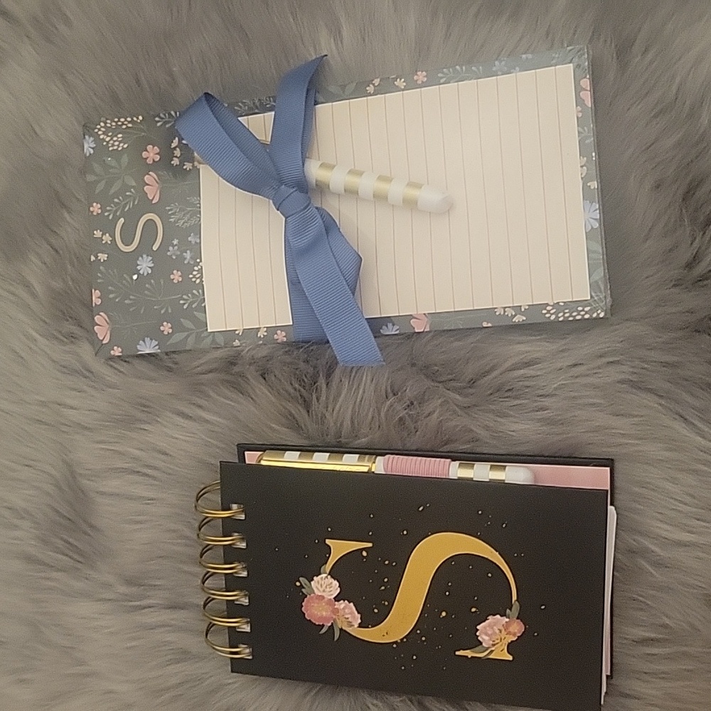 NWT S notebook and S magnetic notepad set - Picture 2 of 4